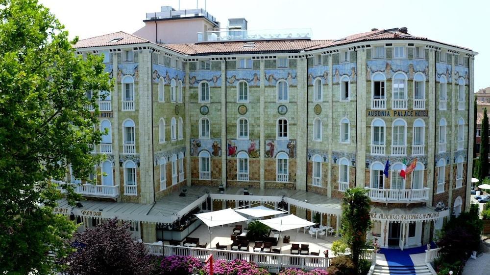 Ausonia Hungaria Wellness & Lifestyle Hotel Veneţia-Lido Exterior foto
